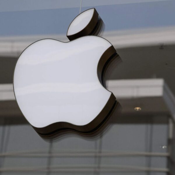 Apple Set to Surpass $400B Revenue in 2024 Amid&hellip;