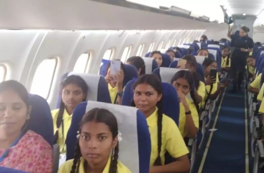 Bijapur Students Get First Flight Experience&hellip;