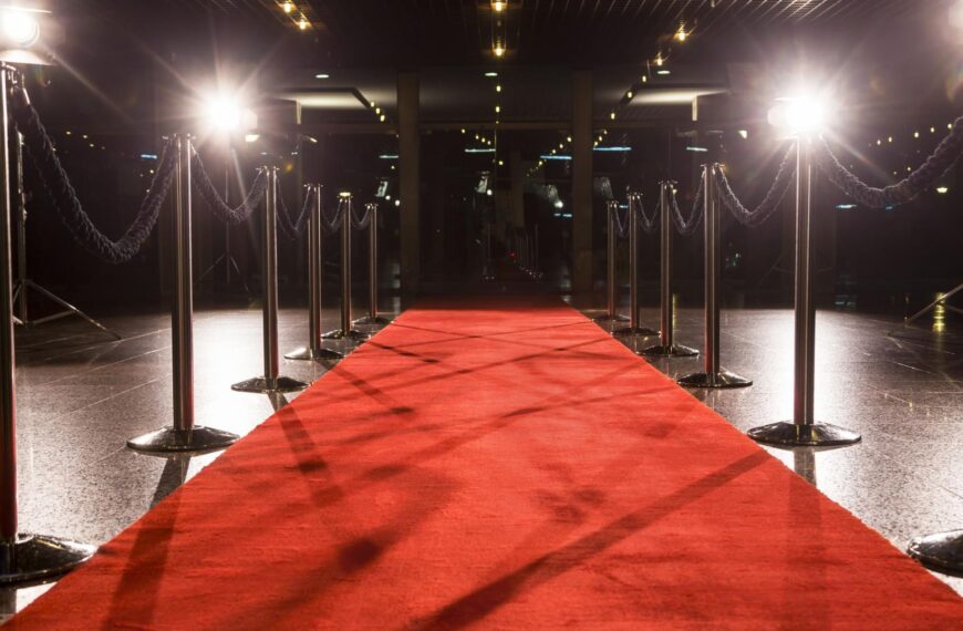 RED CARPET