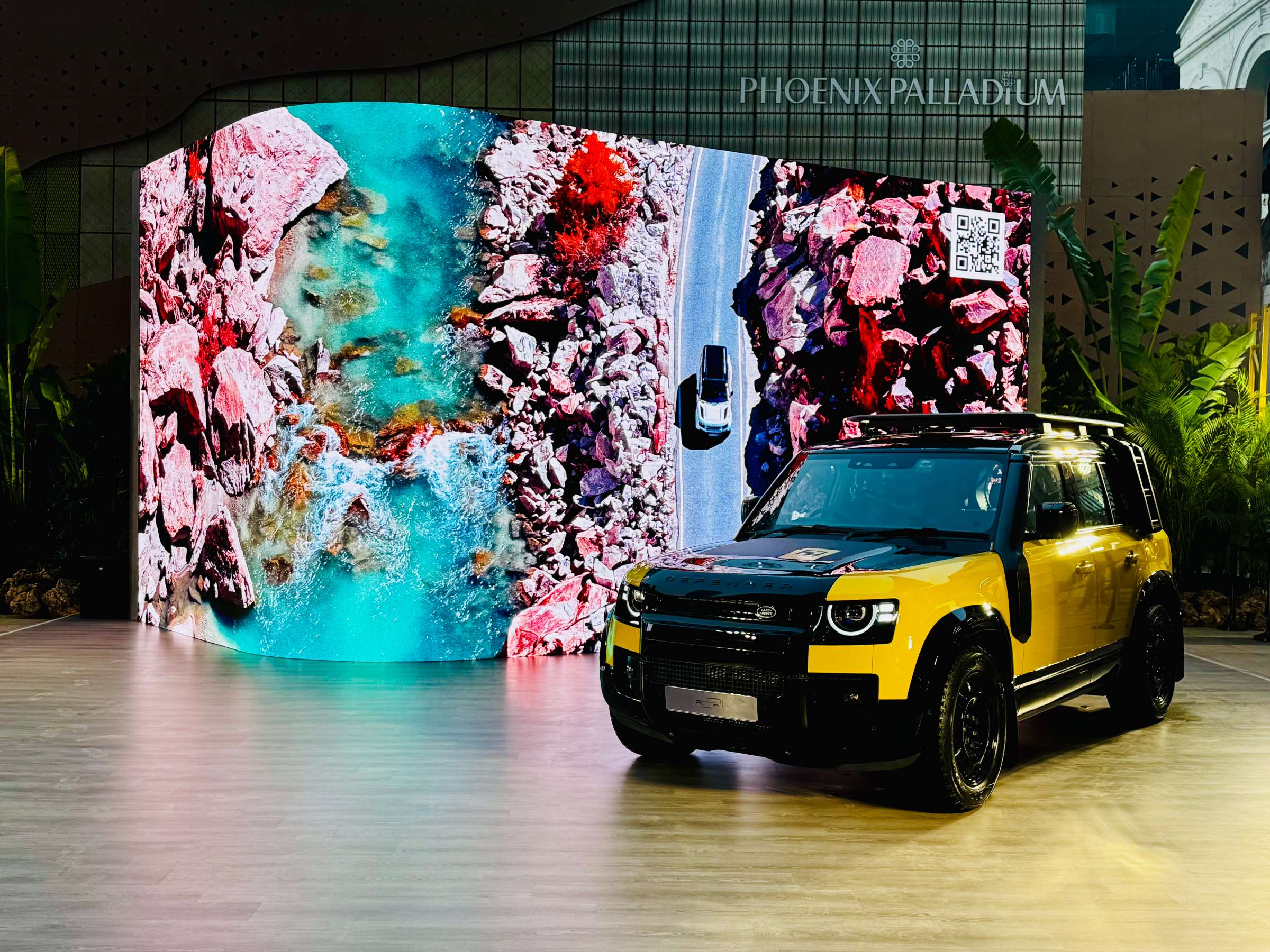 Defender pioneers India’s first luxury anamorphic auto show