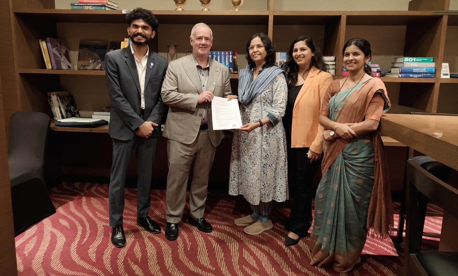 VES College of Pharmacy Signs MoU with Saint Louis University, USA