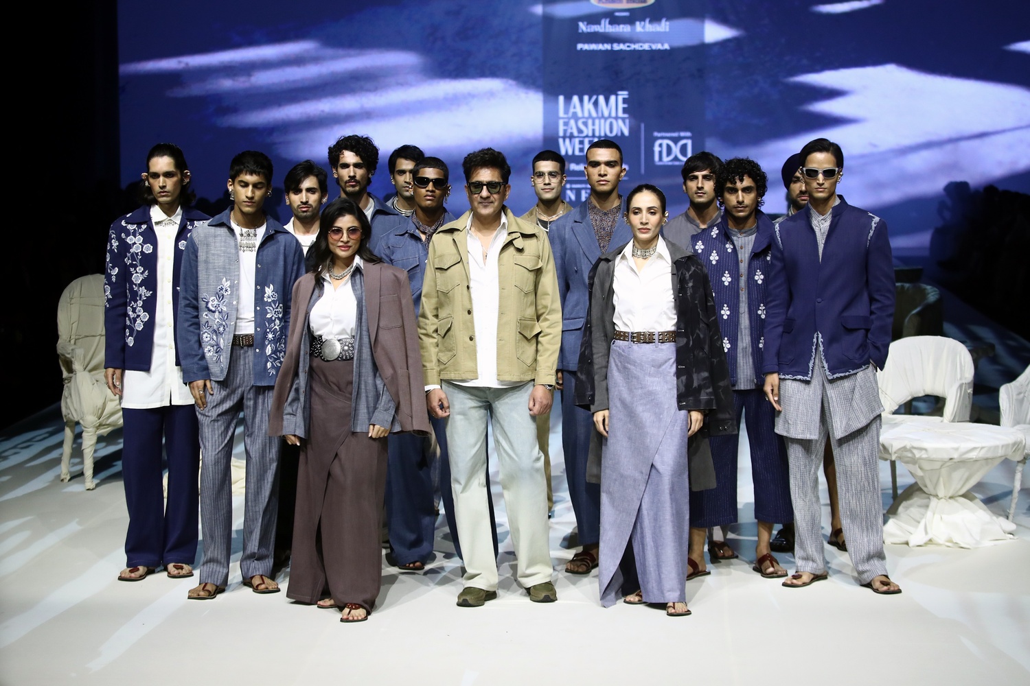 Mrs Universe Sherry Singh closes Pawan Sachdeva’s show at LFW grandend