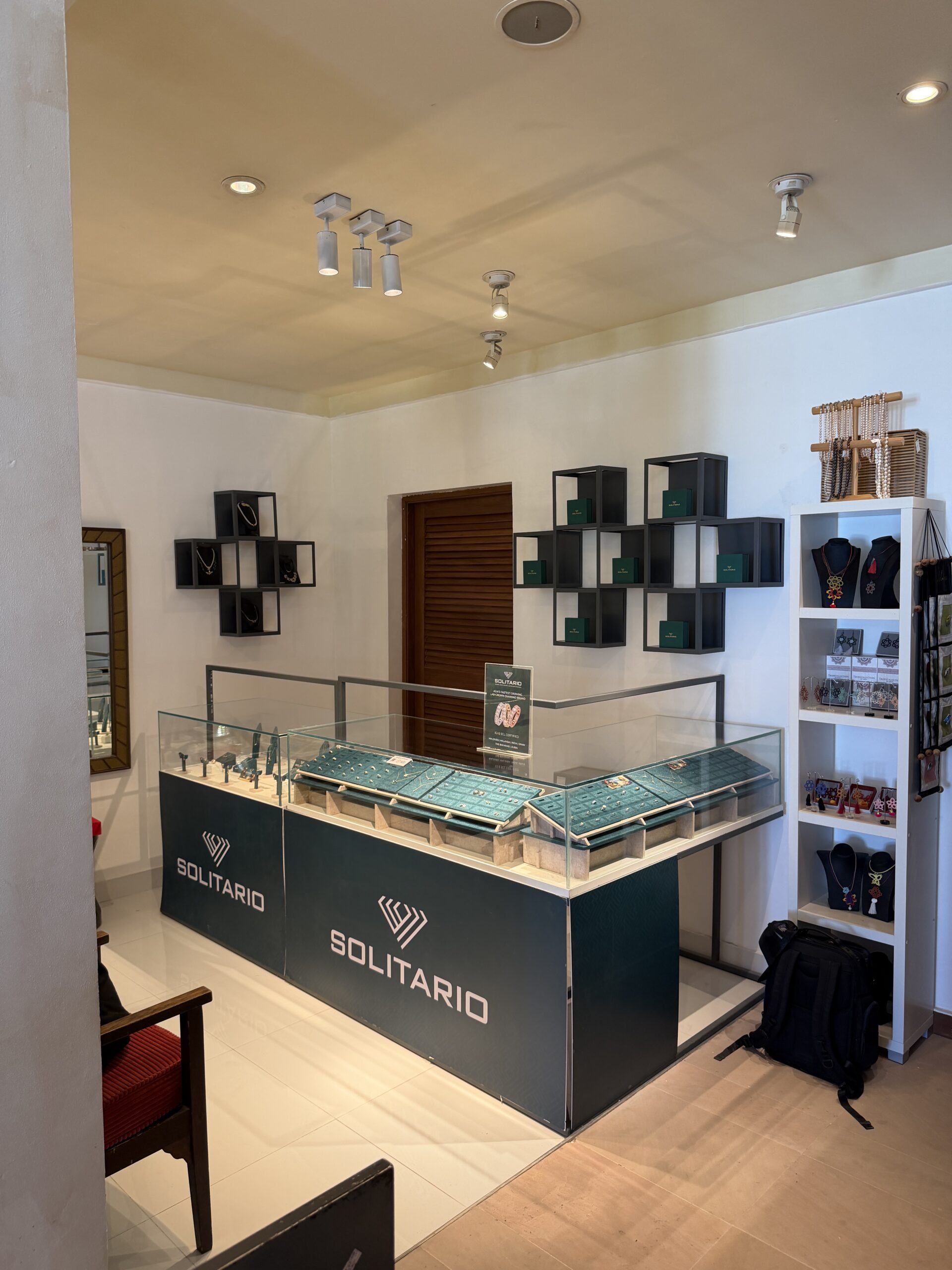 Solitario enters Maldives, partners Essence Retail for luxury