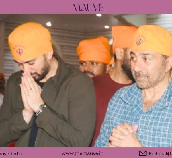 sunny deol and karn deol taking blessing at patna saheb